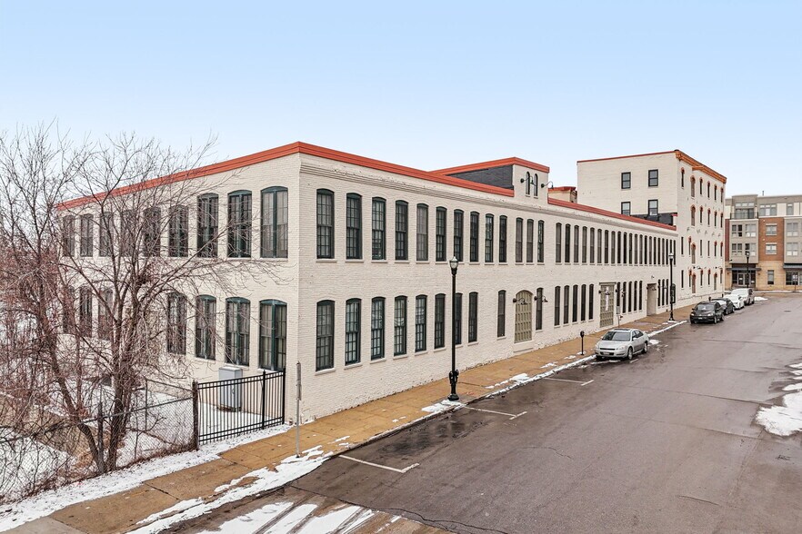 More Photos Of 134 Main St, Racine Apartments For Sale