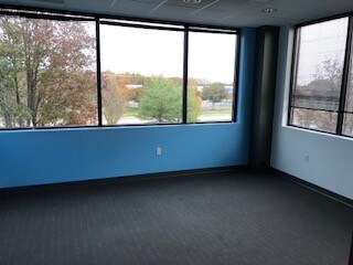 More Photos Of 100 Commons Way, Holmdel Medical For Lease