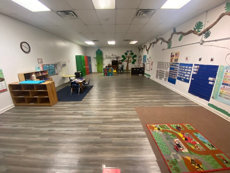 More Photos Of 111 W 5th St, Tyler Loft Creative Space For Lease