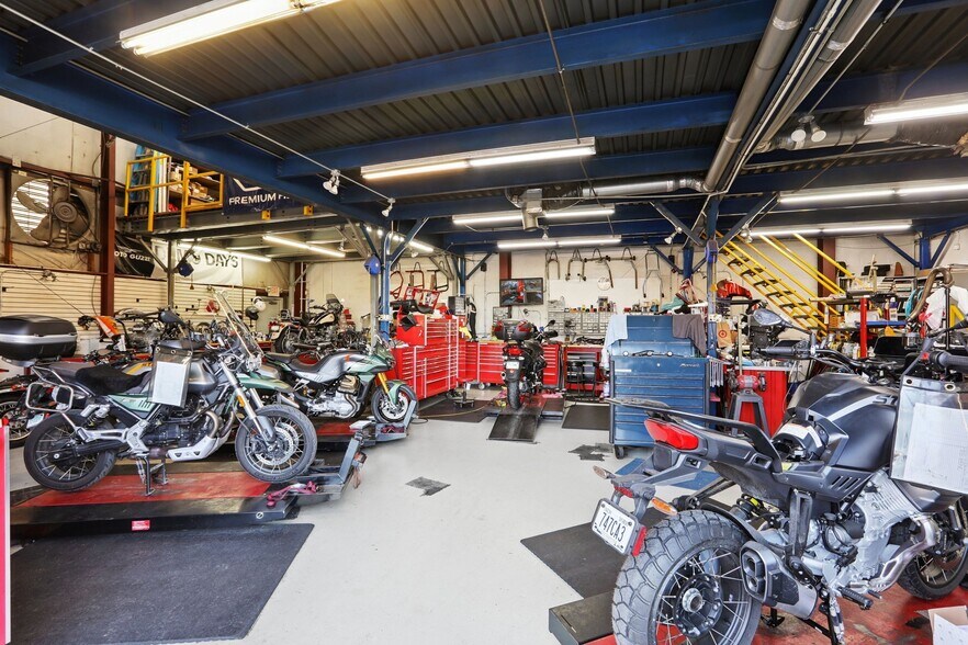 More Photos Of 44 Grassy Plain St, Bethel Storefront For Sale