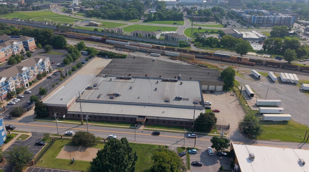 More Photos Of 475 Angliana Ave, Lexington Warehouse For Lease