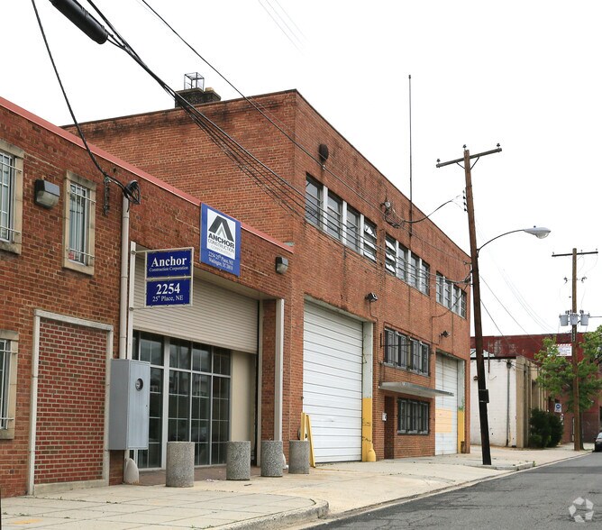 More Photos Of 2258 25th Pl NE, Washington Warehouse For Sale