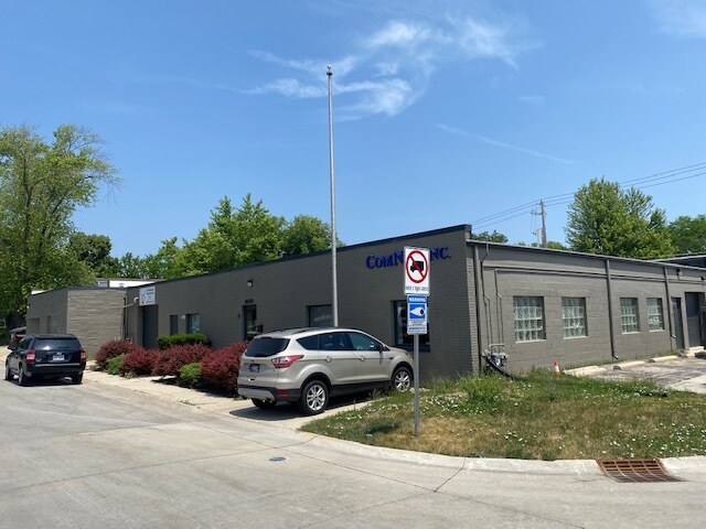 Primary Photo Of 4560 N 127th St, Butler Light Manufacturing For Lease