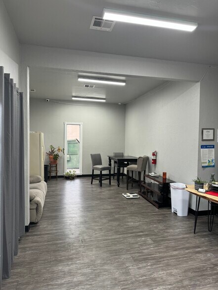 More Photos Of 1811 Industrial Blvd, Norman Light Distribution For Lease