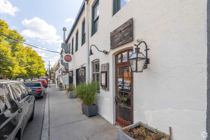 More Photos Of 243 N Union St, Lambertville Office For Lease