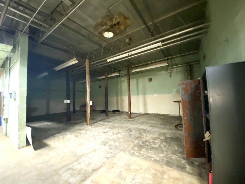 More Photos Of 1212 F.R. Huff Dr, St Matthews Industrial For Sale
