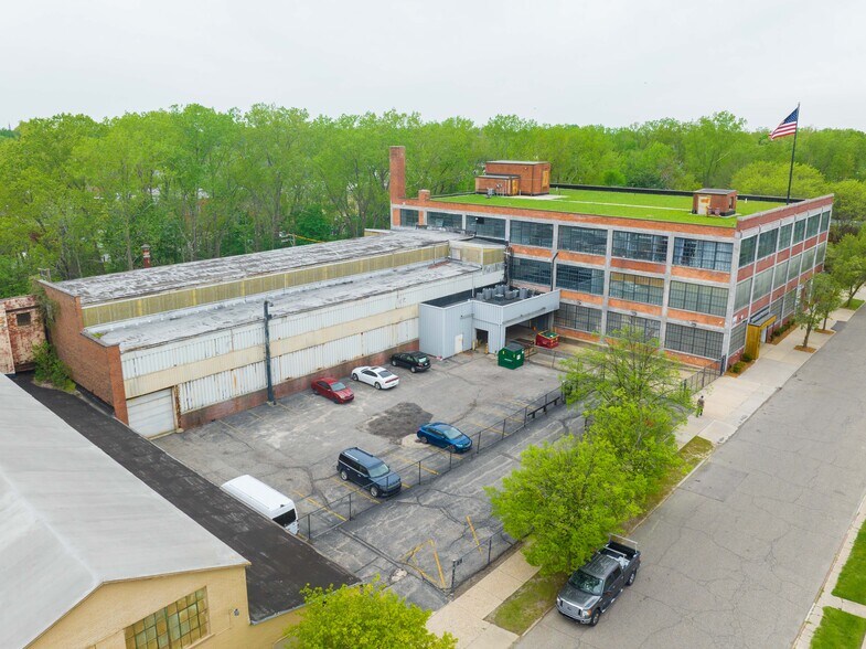 More Photos Of 1111 Bellevue St, Detroit Research And Development For Lease