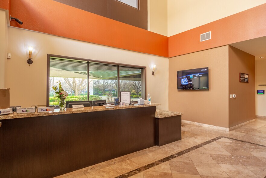 More Photos Of 955 Grier Dr, Las Vegas Light Distribution For Lease