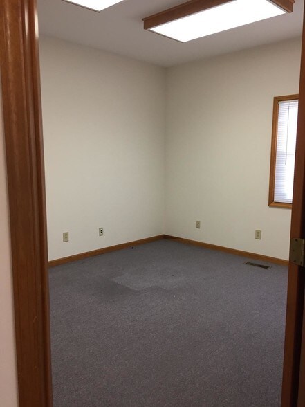 More Photos Of 6936-6948 Tylersville Rd, West Chester Medical For Lease