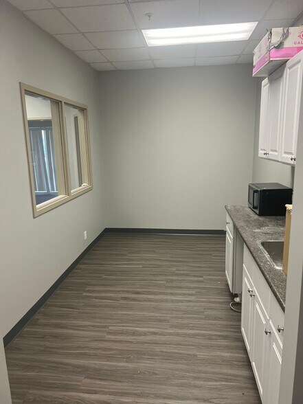 More Photos Of 5610-5800 44 St SE, Calgary Industrial For Sale