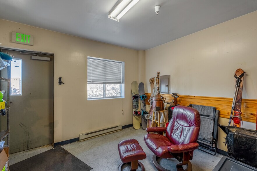 More Photos Of 36 Bisbee Ct, Santa Fe Warehouse For Sale