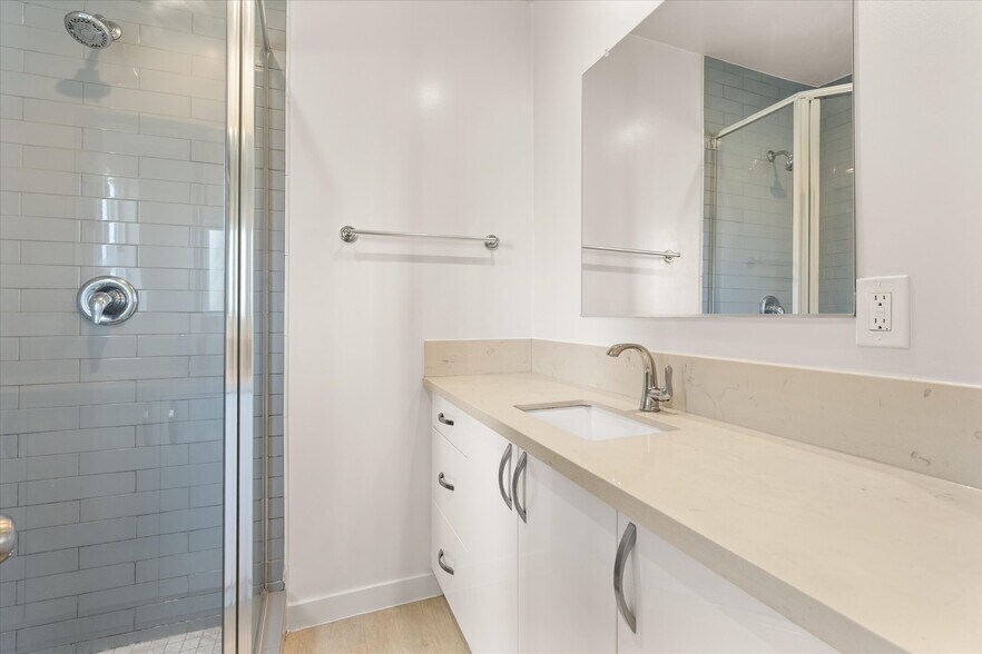 More Photos Of 9910 S Village Dr, Inglewood Apartments For Sale