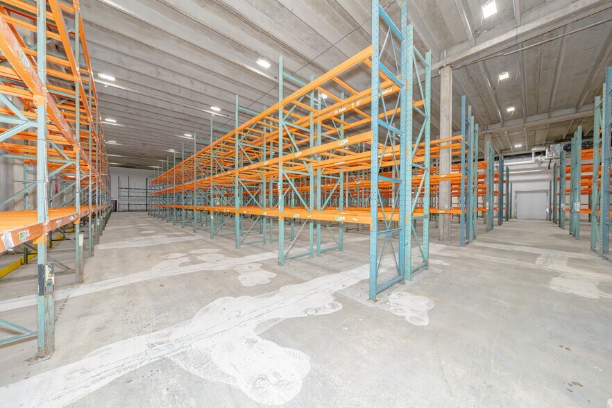 More Photos Of 18770 NE 6th Ave, Miami Refrigeration Cold Storage For Lease