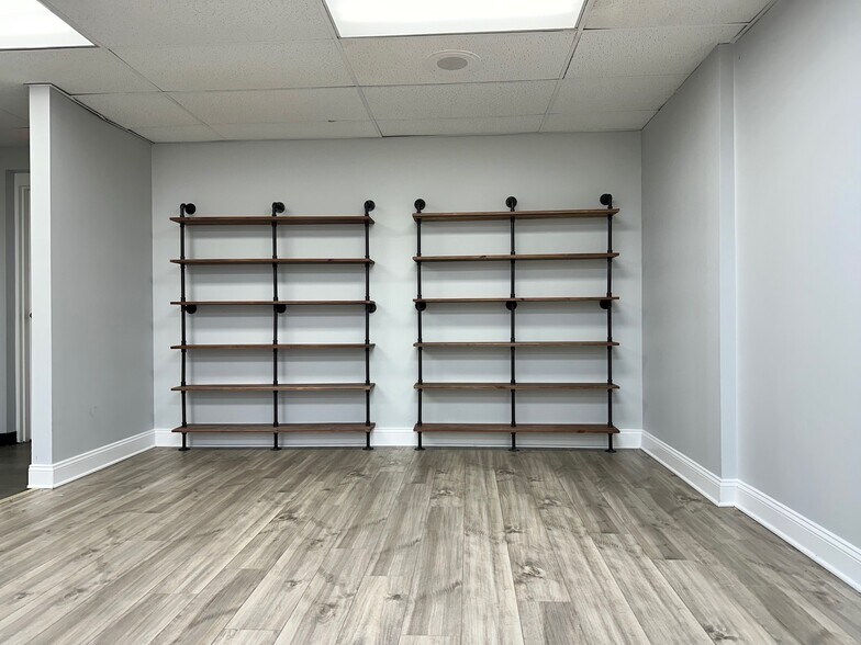 More Photos Of 1455 Harrison Rd, Salisbury Manufacturing For Sale