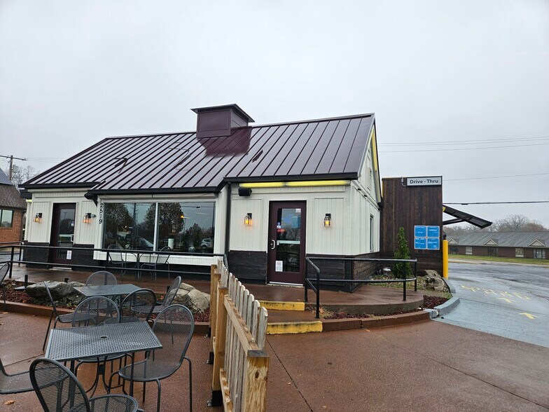 More Photos Of 2519 N 1st Ave, Evansville Fast Food For Lease