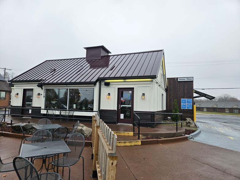 More Photos Of 2519 N 1st Ave, Evansville Fast Food For Lease