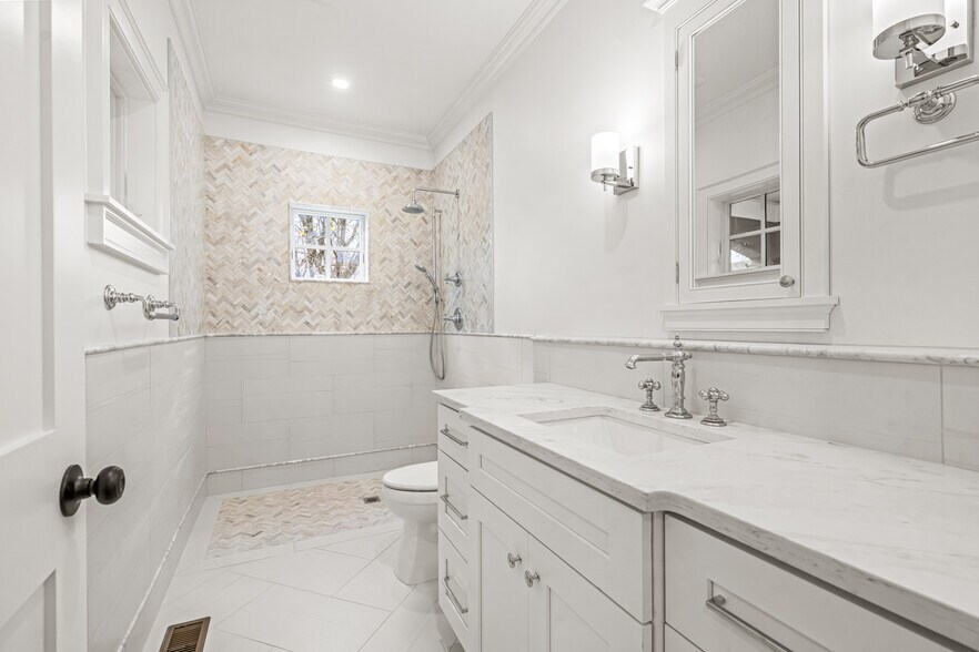 More Photos Of 300 S Route 73, Berlin Office For Sale