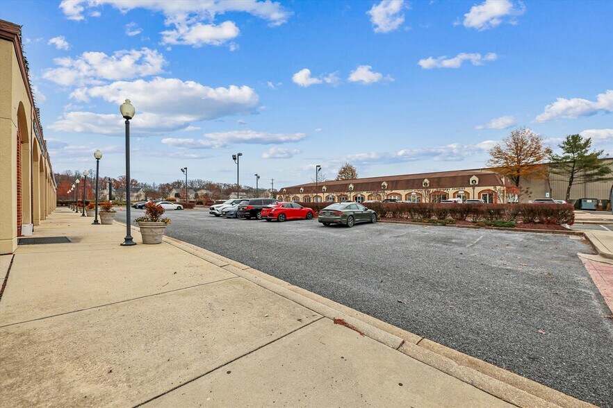 More Photos Of 12090-12114 Old Line Ctr, Waldorf General Retail For Sale