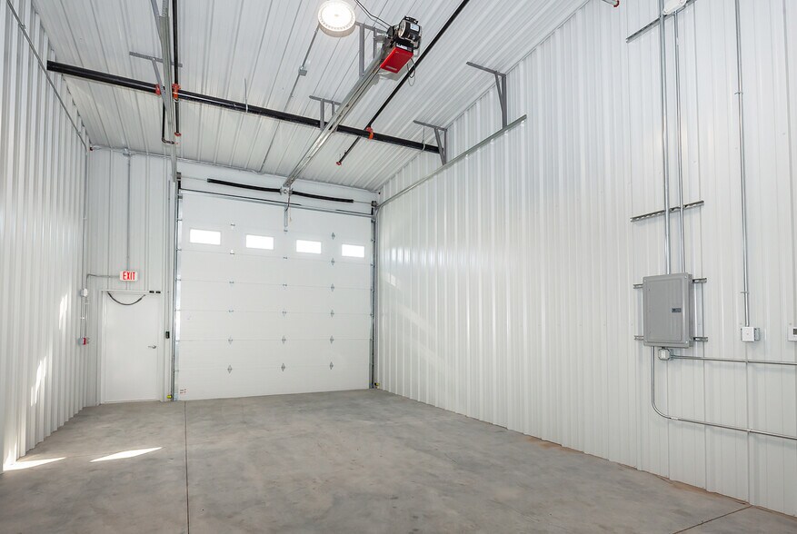 More Photos Of 1585 NW Gettysburg Ln, Waukee Flex For Sale