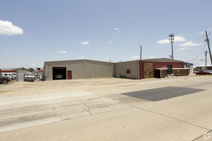 More Photos Of 1010 N Duncanville Rd, Duncanville Flex For Sale