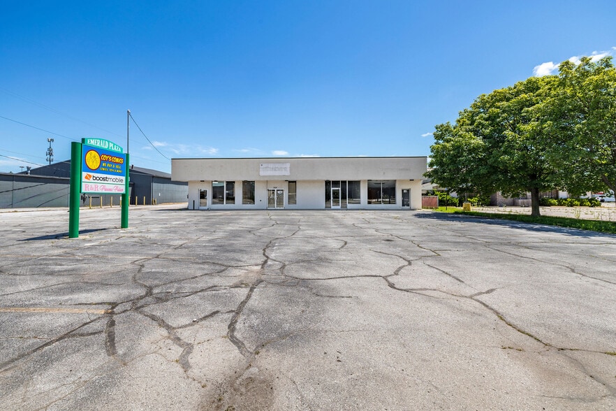 More Photos Of 3220 Bay Rd, Saginaw Storefront For Sale