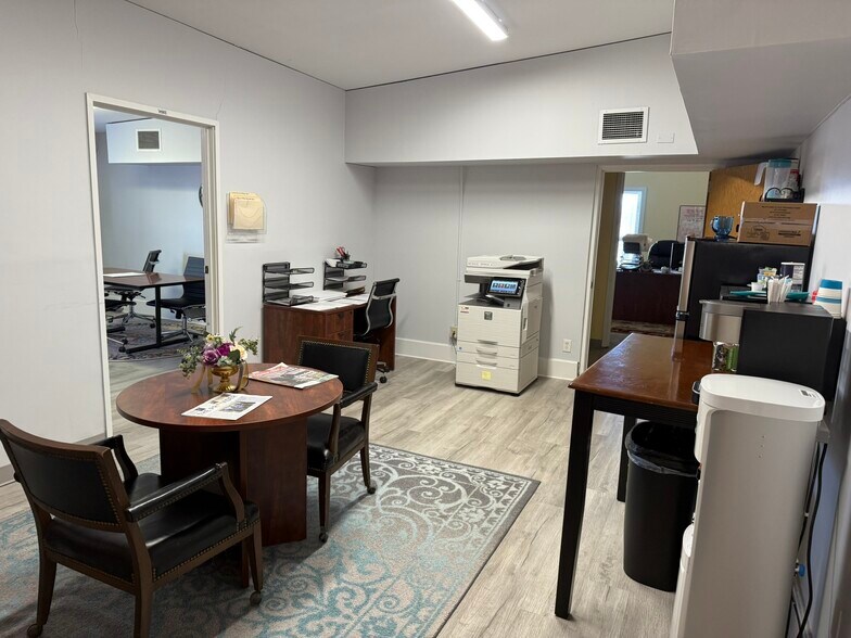 More Photos Of 185-193 High St, Holyoke Office For Sale