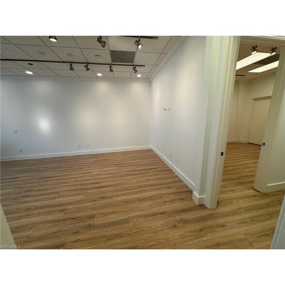 More Photos Of 5401 Taylor Rd, Naples Office For Lease