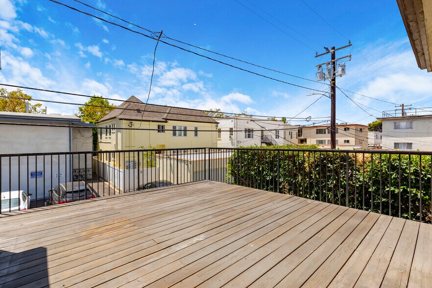 More Photos Of 447 S Palm Dr, Beverly Hills Apartments For Sale