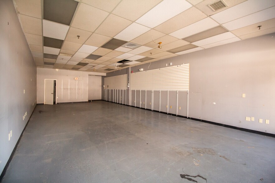 More Photos Of 560 Lincoln St, Worcester General Retail For Lease