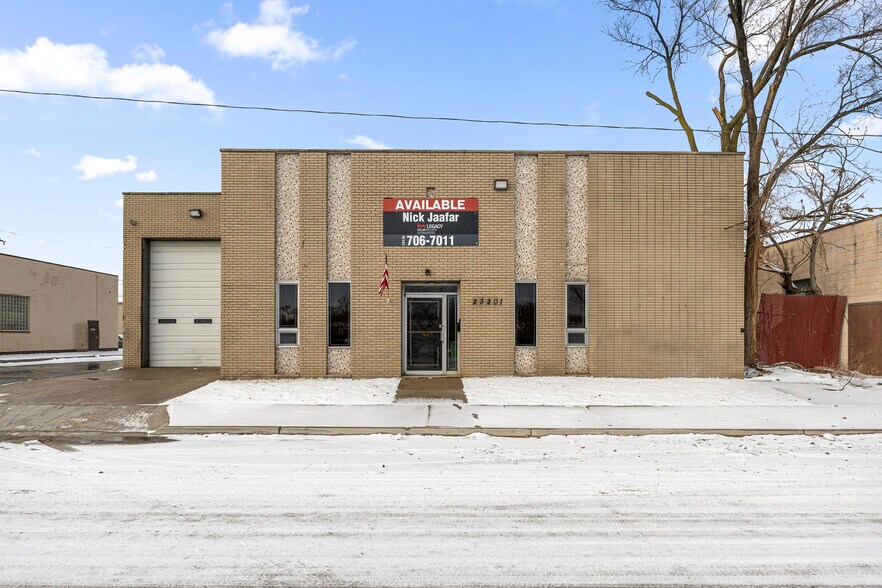More Photos Of 23201 Roseberry Ave, Warren Warehouse For Sale