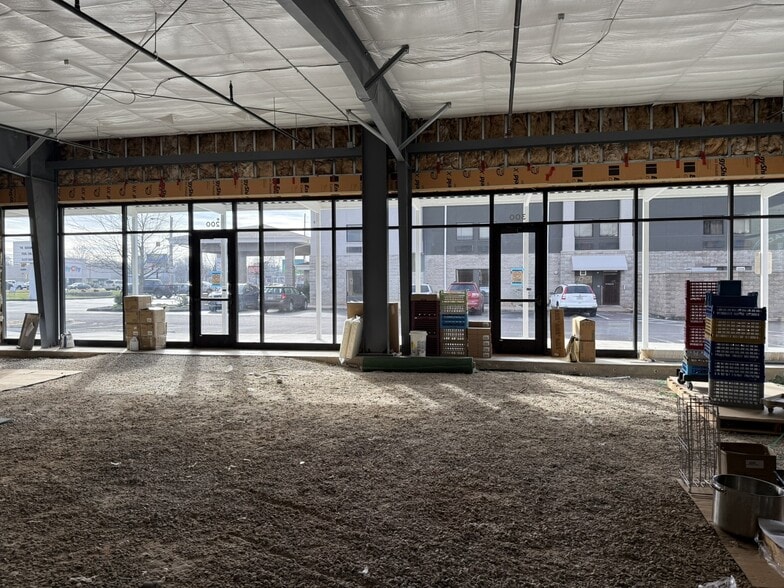 More Photos Of 2515 S Campbell Ave, Springfield General Retail For Lease