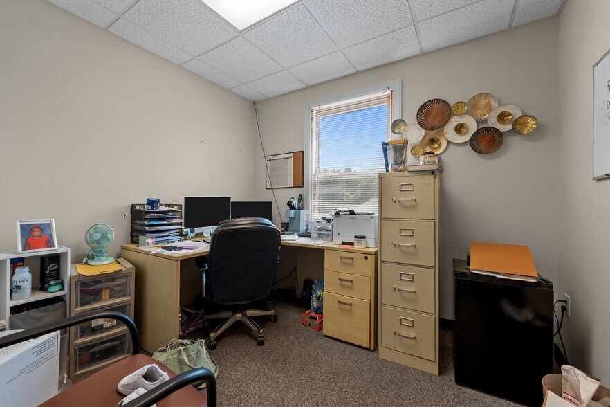 More Photos Of 2961 Crouse Ln, Burlington Medical For Sale