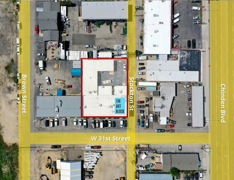 More Photos Of 104-108 W 31st St, Garden City Light Manufacturing For Sale