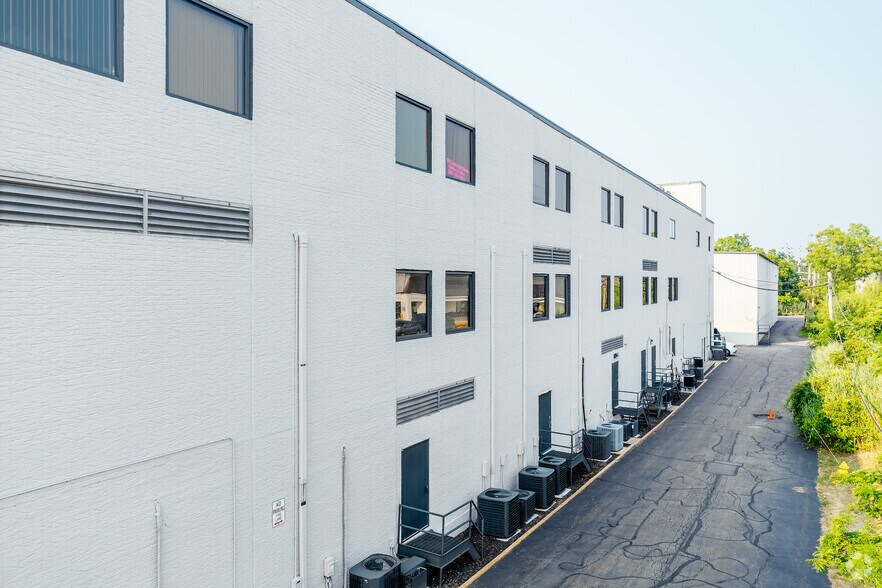 More Photos Of 3300 Monroe Ave, Rochester Storefront For Lease