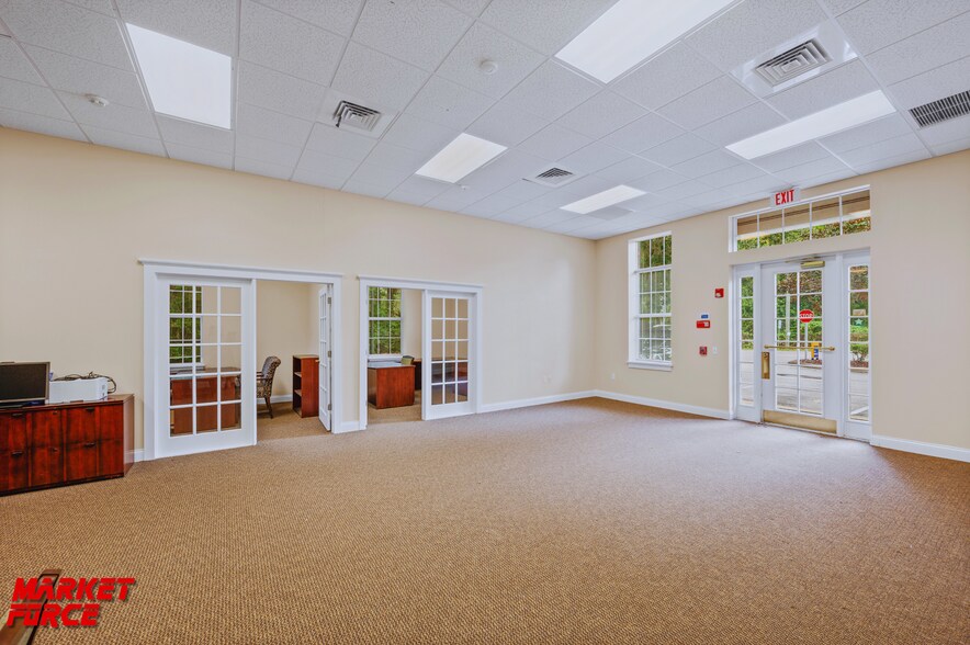 More Photos Of 900 State Route 16, Saint Augustine Bank For Lease