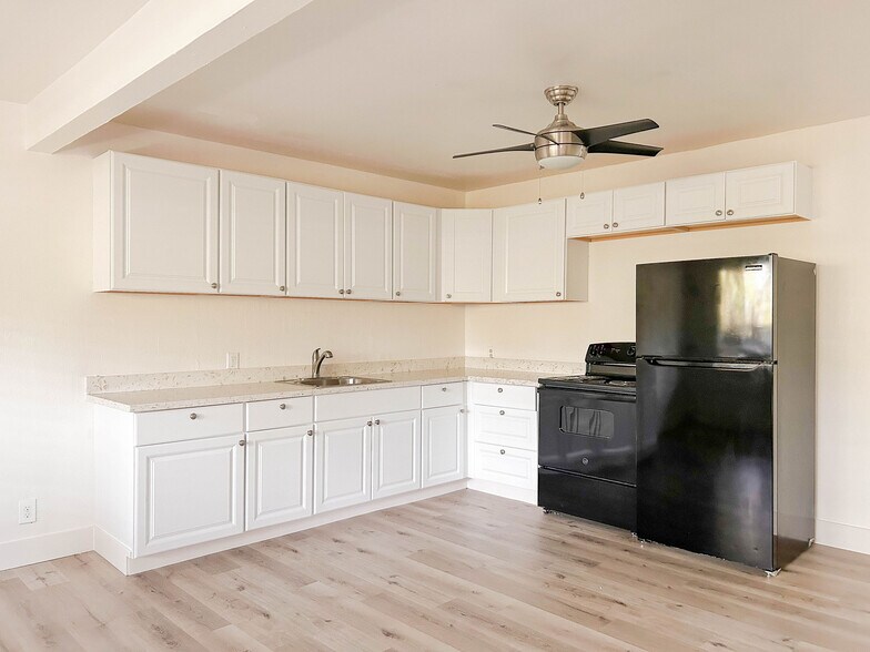 More Photos Of 2652 21st Ave, Sacramento Apartments For Sale