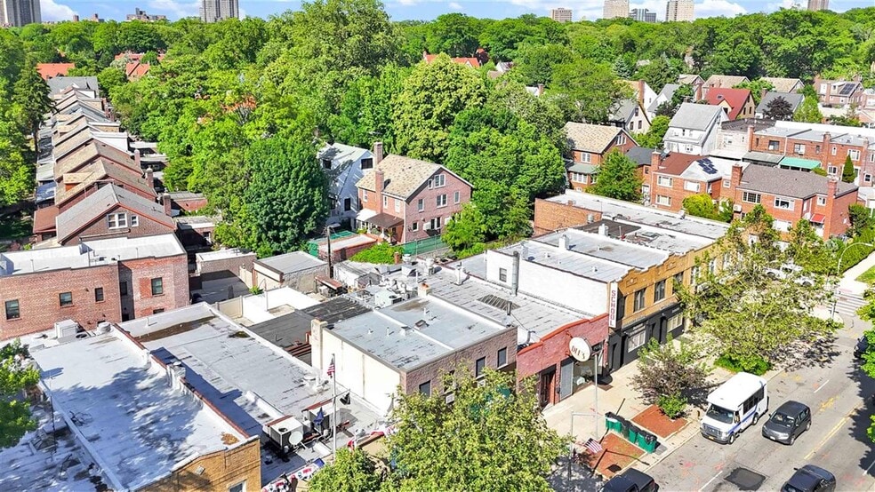 More Photos Of 10717 Metropolitan Ave, Forest Hills Flex For Sale