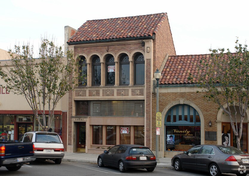 More Photos Of 852-854 E Main St, Santa Paula Storefront Retail Office For Lease
