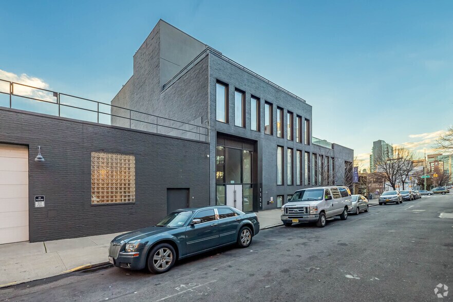 More Photos Of 11-20 46th Rd, Long Island City Loft Creative Space For Lease