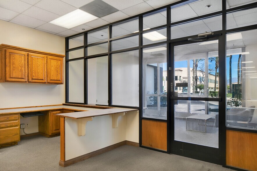 More Photos Of 600 N Arrowhead Ave, San Bernardino Office For Sale