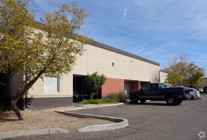 More Photos Of 7623 N 67th Ave, Glendale Warehouse For Lease