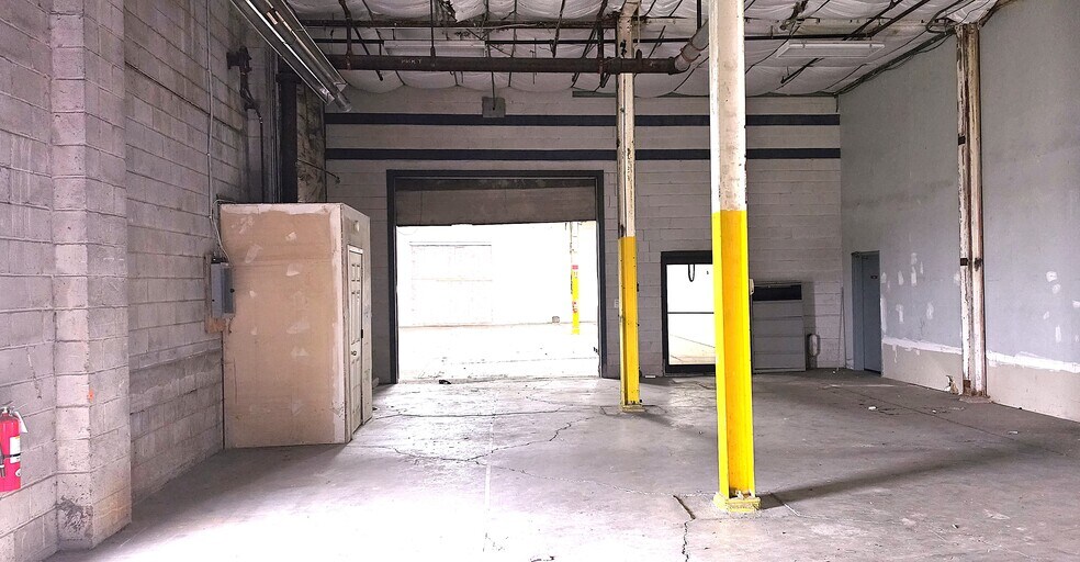 More Photos Of 165 S Platt St, Albion Town Orleans Warehouse For Lease