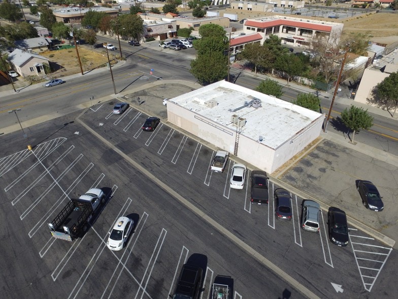 More Photos Of 38423-38425 E 9th St, Palmdale Storefront Retail Office For Sale