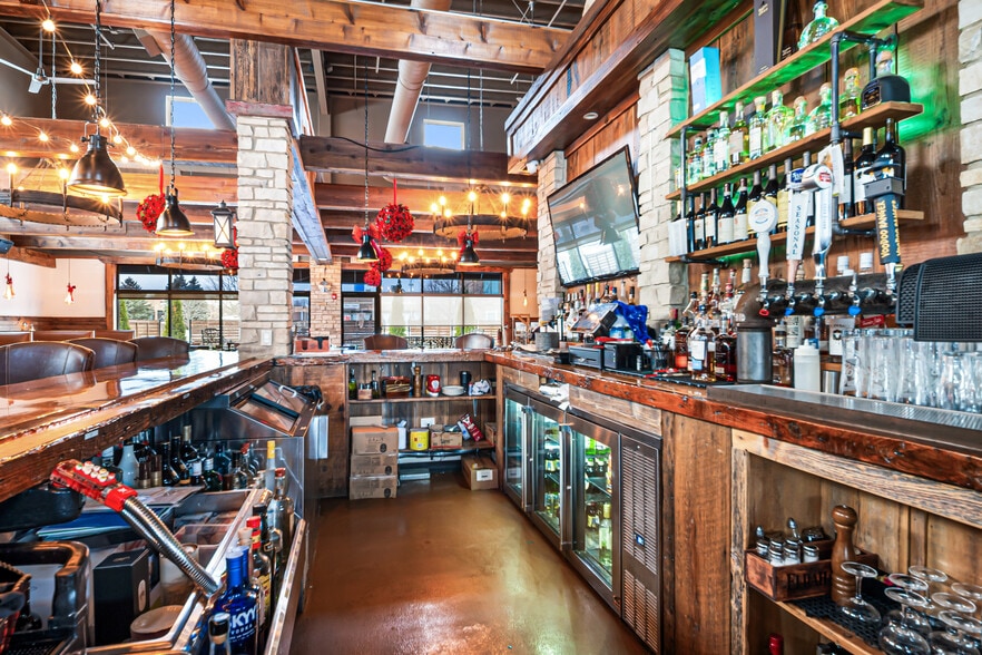 More Photos Of 40W188 Campton Crossings Dr, St Charles Restaurant For Sale