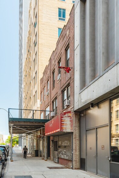 More Photos Of , Long Island City General Retail For Sale