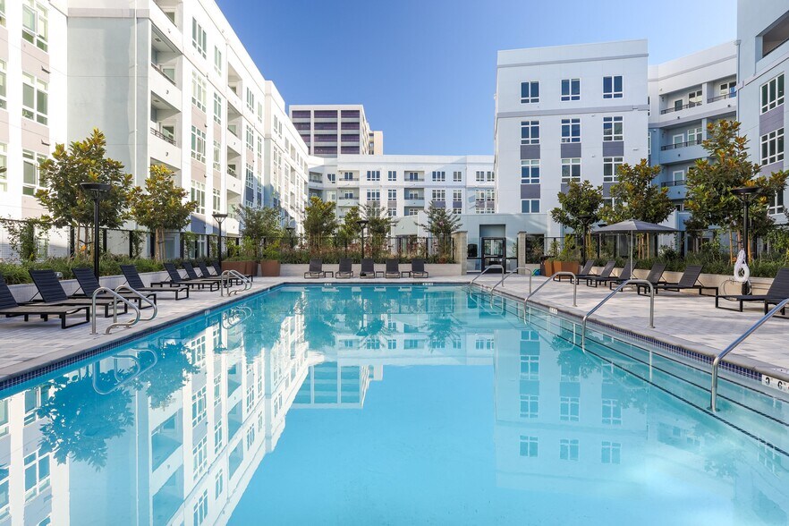 More Photos Of 3093 Broadway, Oakland Apartments For Lease