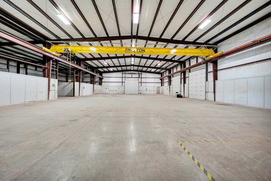 More Photos Of 10712 W County Road 77, Midland Service For Lease