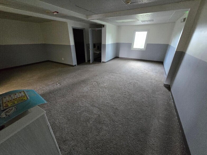 More Photos Of 3715 US Highway 19, New Port Richey Daycare Center For Sale