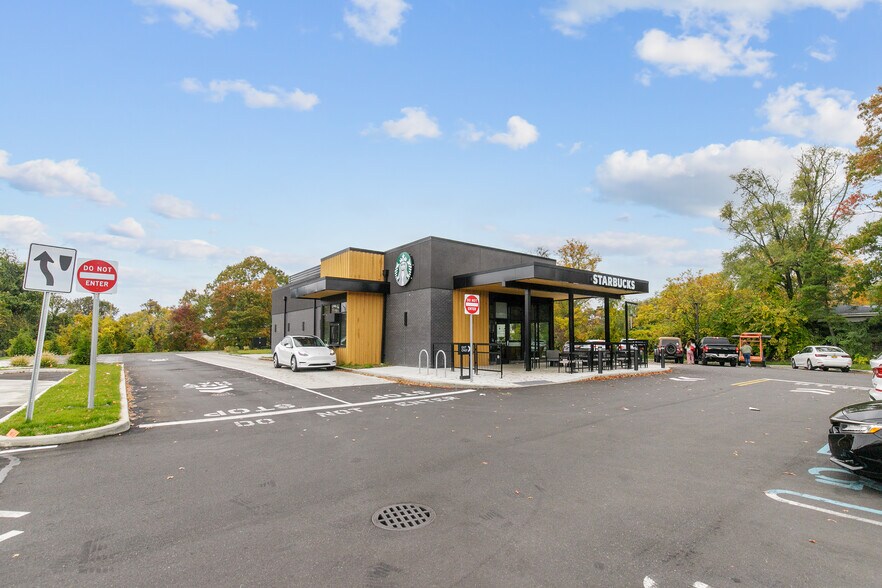 More Photos Of , Franklin Square General Retail For Sale