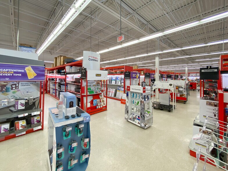 More Photos Of 8139 Old Troy Pike, Huber Heights Freestanding For Sale